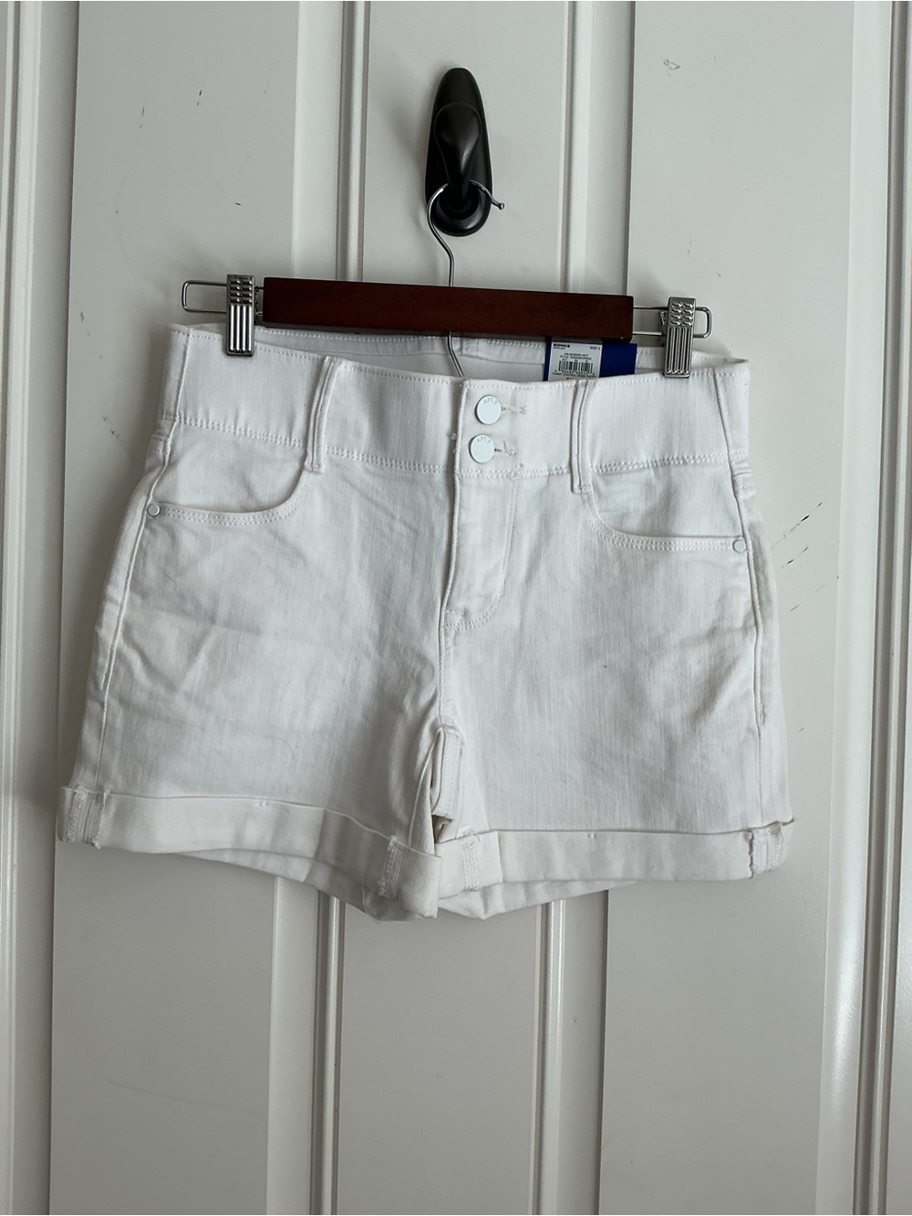 NWT Apt. 9 White High-Waist Rolled-Hem Shorts